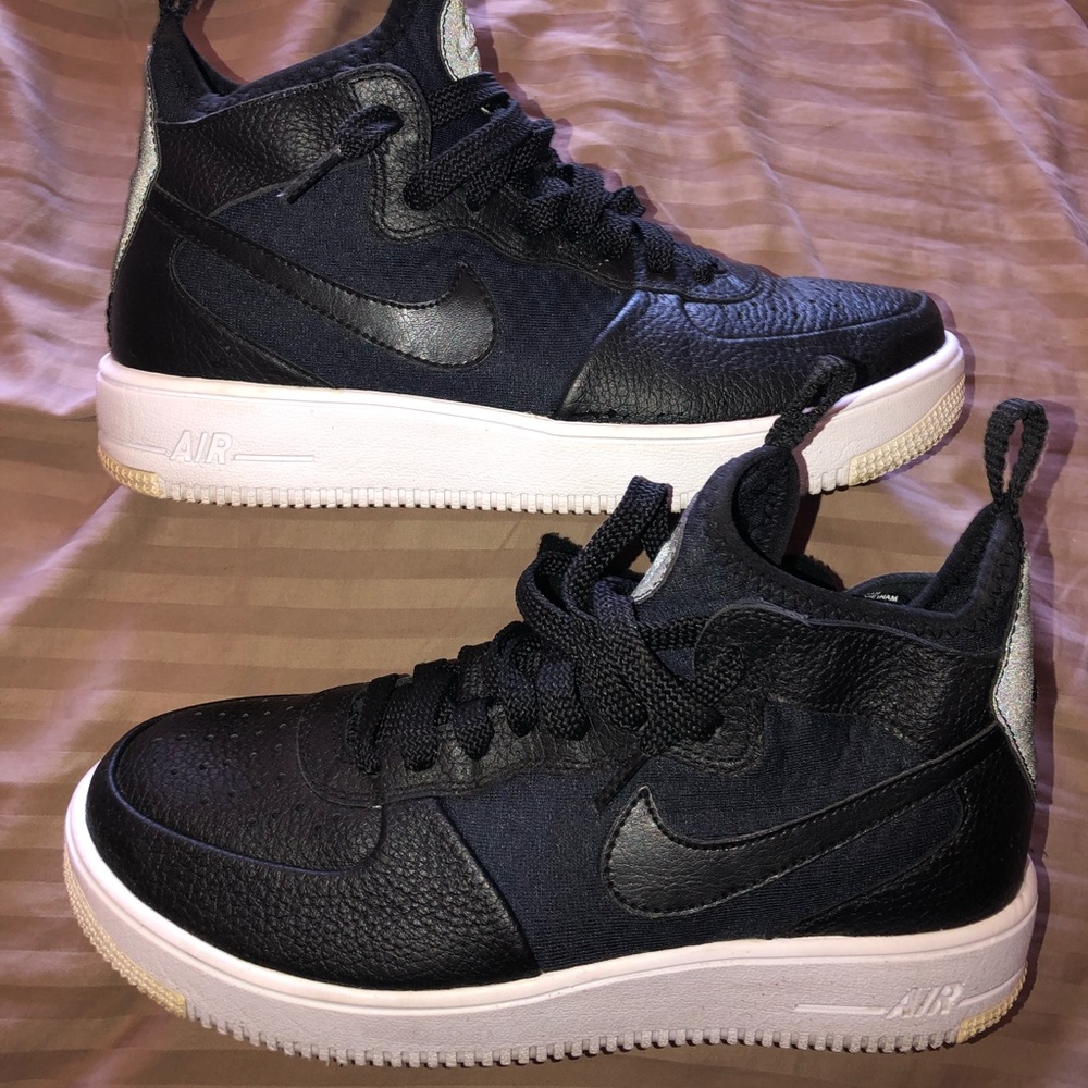 Women air force 1 ultra force Mid